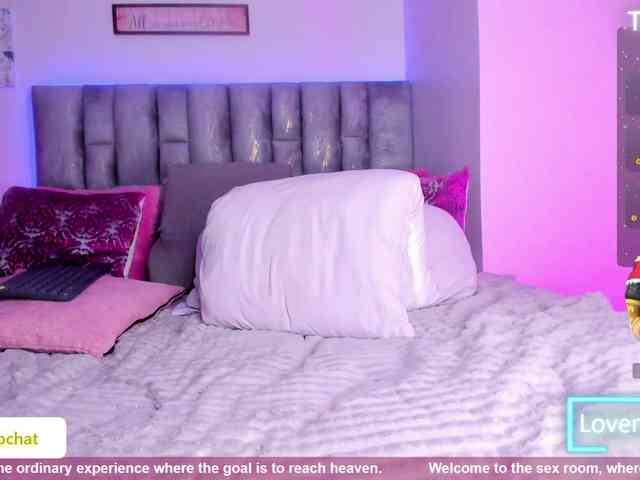 HollyTegan webcam
