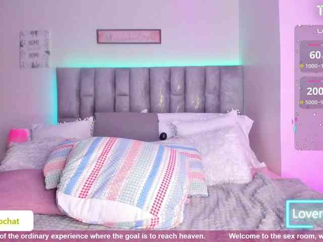 HollyTegan webcam