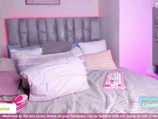 HollyTegan webcam