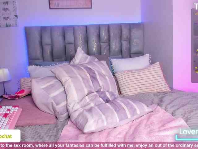 HollyTegan webcam