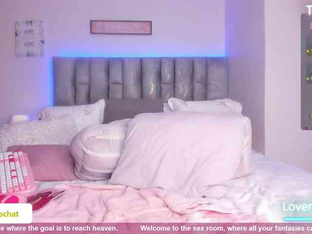 HollyTegan webcam