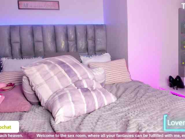 HollyTegan webcam