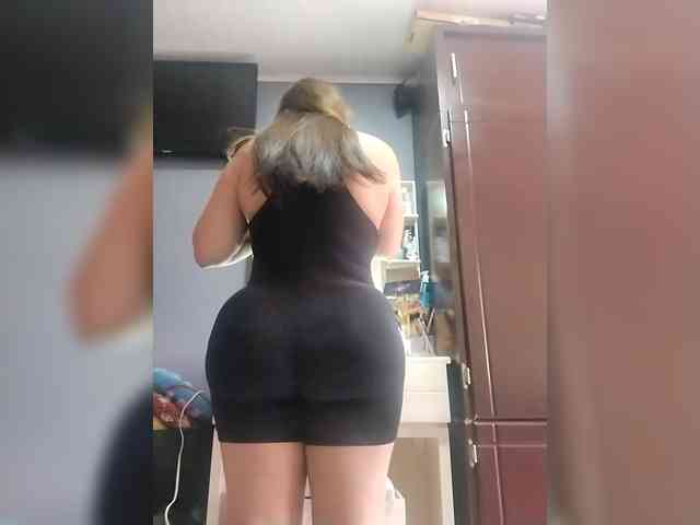 random adult chat HollyTegan