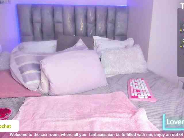 HollyTegan webcam