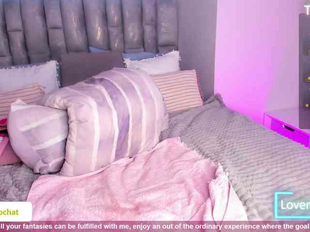 HollyTegan webcam