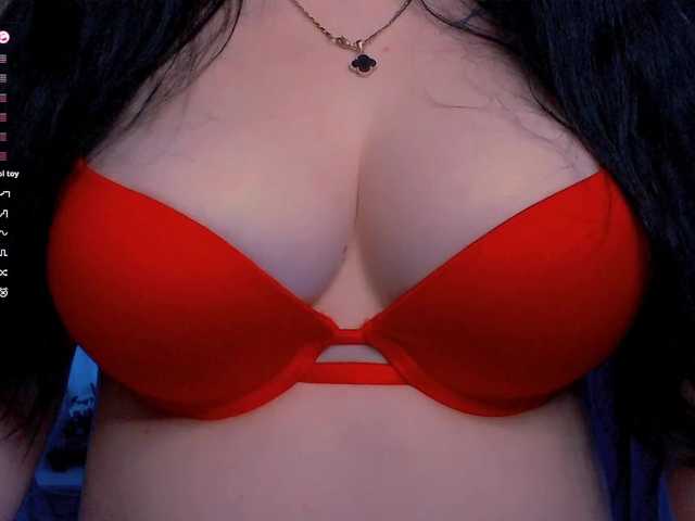 xcrystalxx's BongaCams show and profile