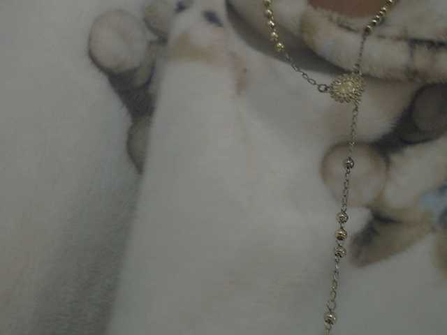 DivineBlond's BongaCams show and profile