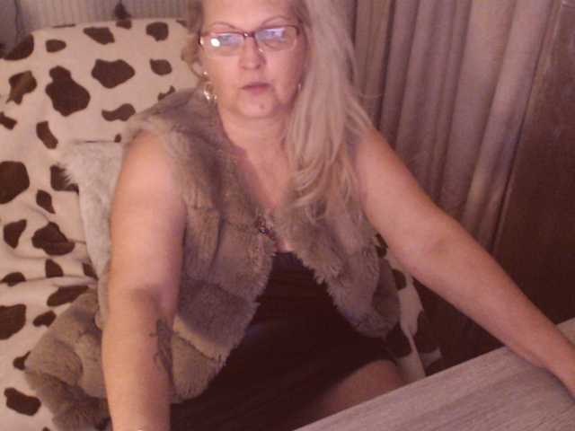  DivineBlond chat room