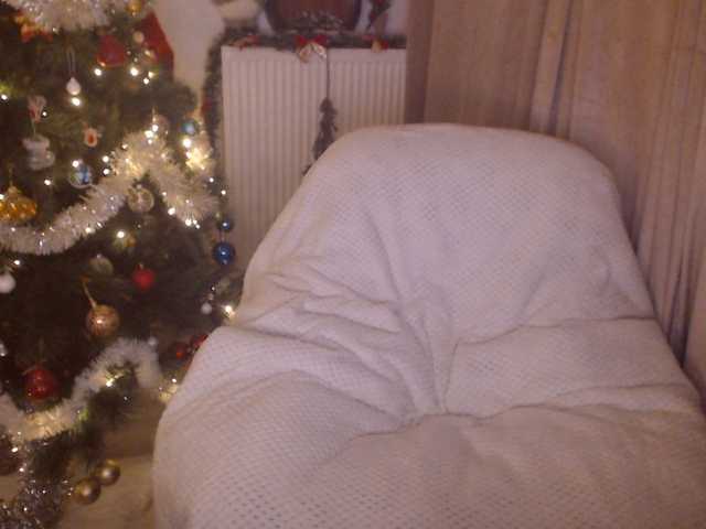 DivineBlond Live Cam on BongaCams