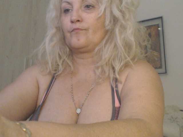 DivineBlond from BongaCams is Freechat