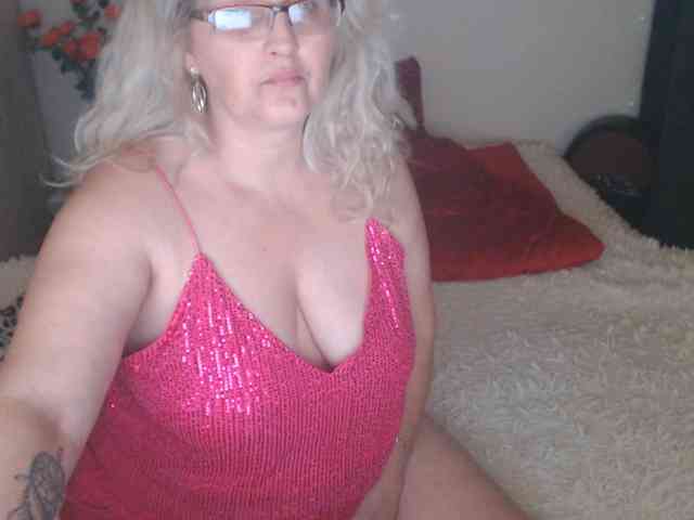 Angel_Dm_Milf webcam