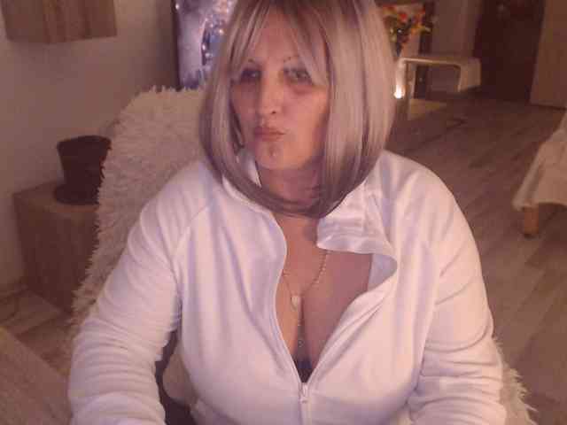 Angel_Dm_Milf webcam