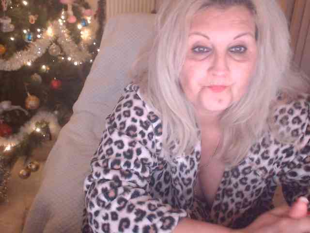 DivineBlond DivineBlond