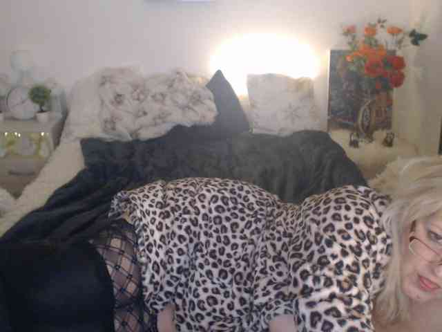 Angel_Dm_Milf webcam