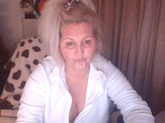 DivineBlond DivineBlond