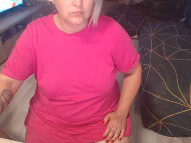 Angel_Dm_Milf webcam