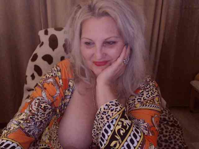 DivineBlond DivineBlond