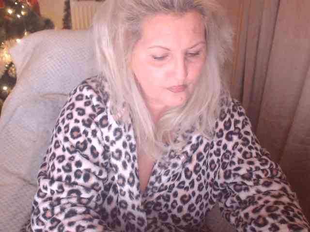 Angel_Dm_Milf webcam