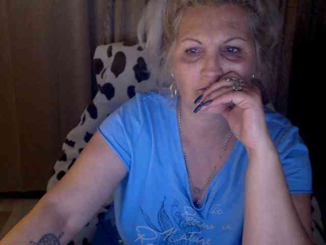 Angel_Dm_Milf webcam