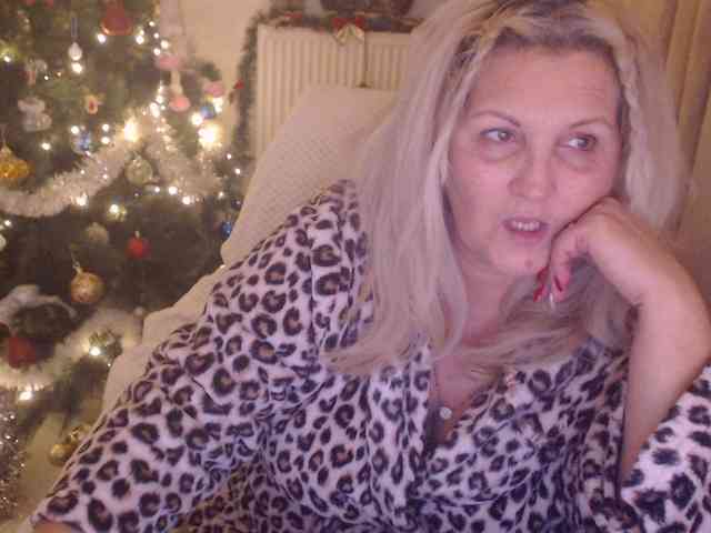 DivineBlond DivineBlond