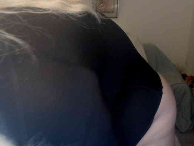 Angel_Dm_Milf webcam