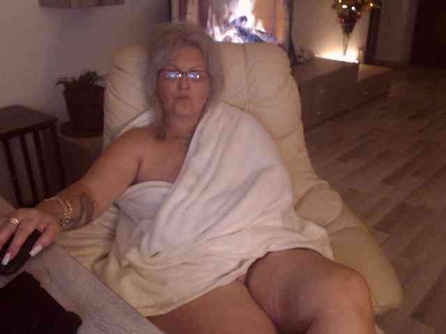 Angel_Dm_Milf webcam