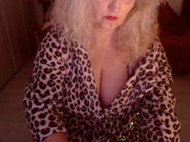 Angel_Dm_Milf webcam