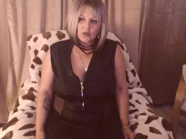 DivineBlond DivineBlond