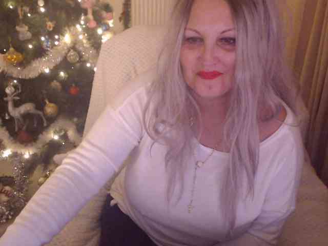 DivineBlond DivineBlond