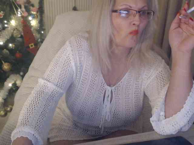 DivineBlond DivineBlond