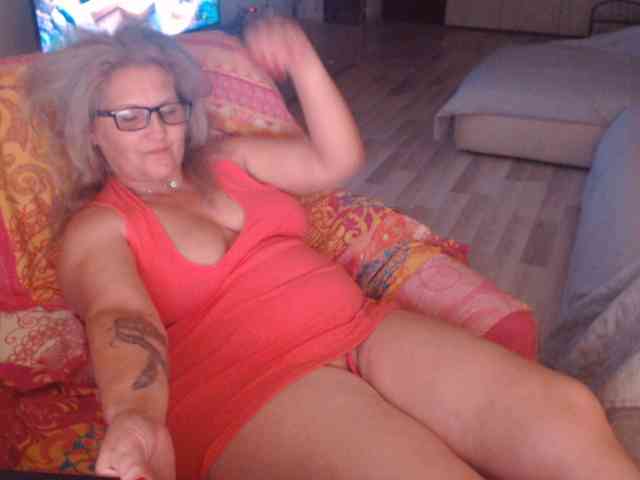Angel_Dm_Milf webcam