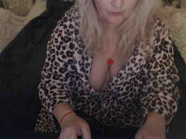 Angel_Dm_Milf webcam