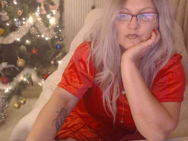 DivineBlond DivineBlond