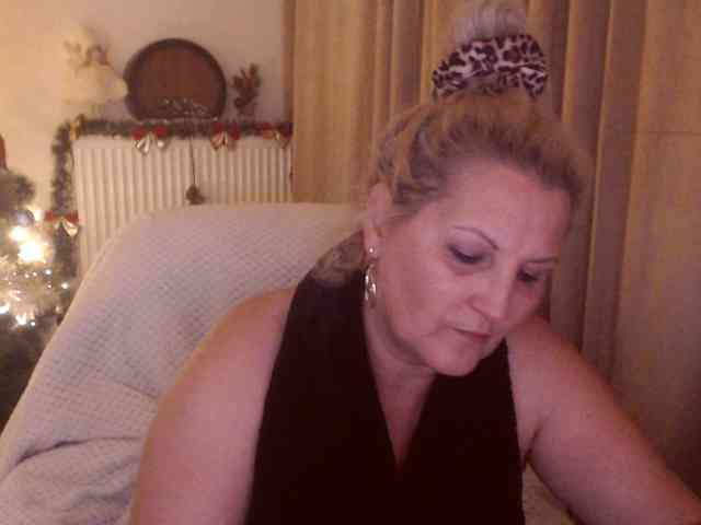 Angel_Dm_Milf webcam
