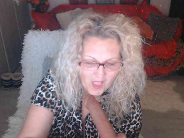 Angel_Dm_Milf webcam