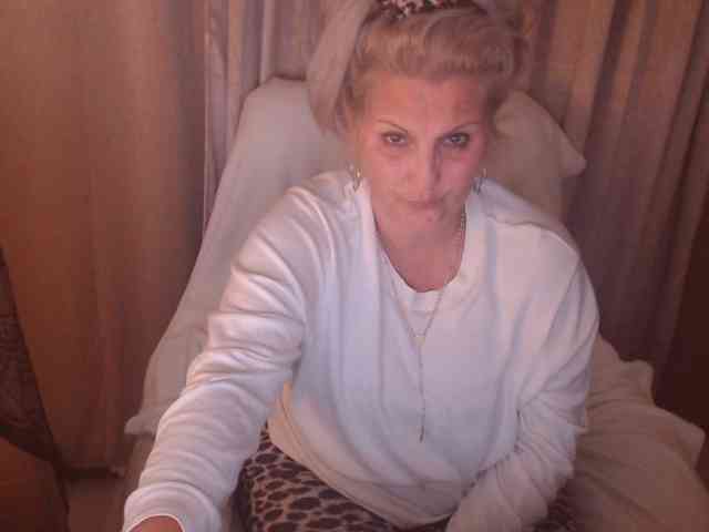 Angel_Dm_Milf webcam