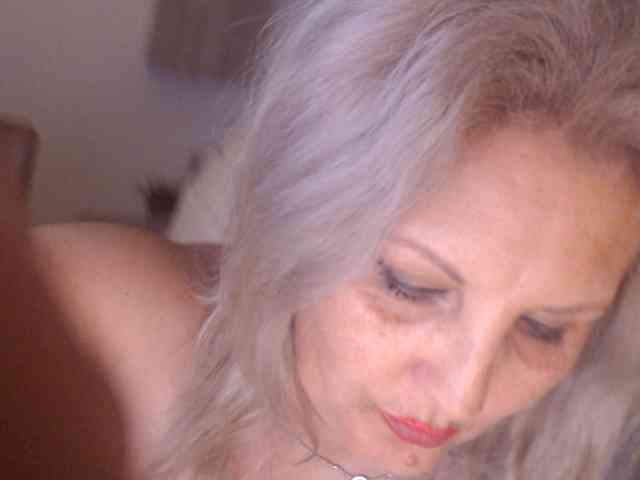 Angel_Dm_Milf webcam