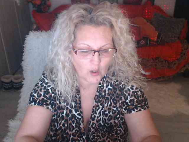 Angel_Dm_Milf webcam