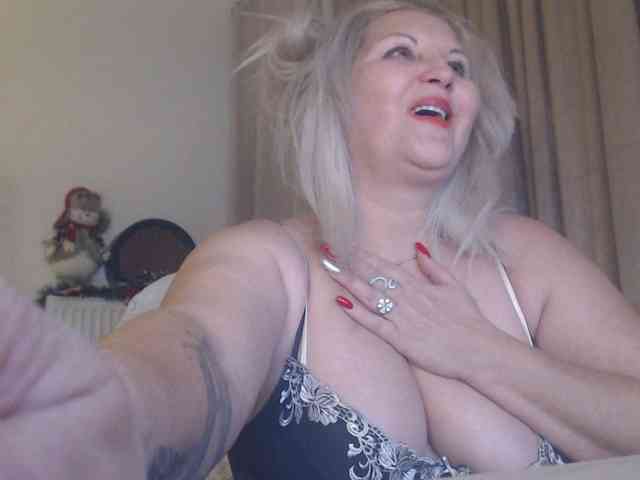 Angel_Dm_Milf webcam