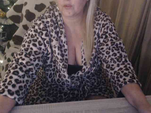 Angel_Dm_Milf webcam