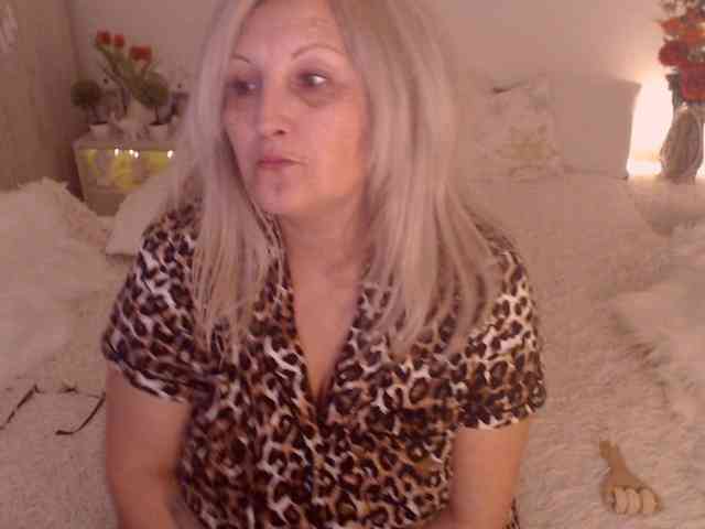 Angel_Dm_Milf webcam