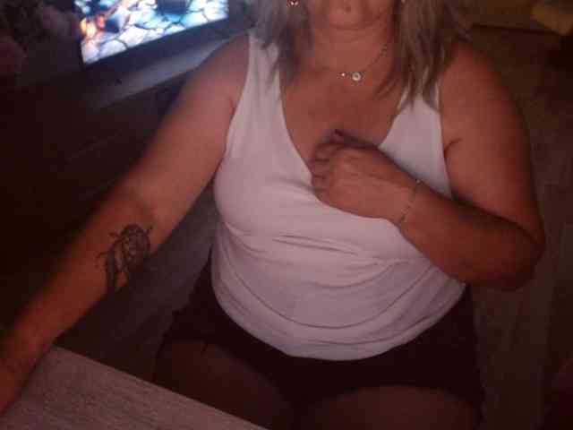 strip chat live DivineBlond