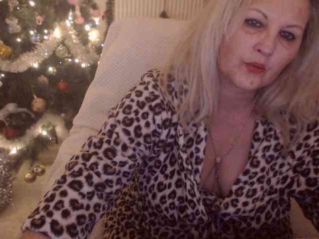 DivineBlond DivineBlond