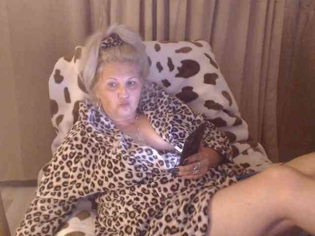 Angel_Dm_Milf webcam