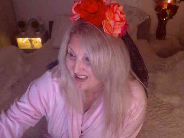 Angel_Dm_Milf webcam