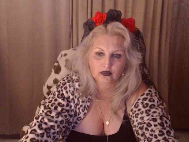 DivineBlond DivineBlond