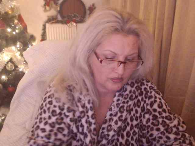 Angel_Dm_Milf webcam