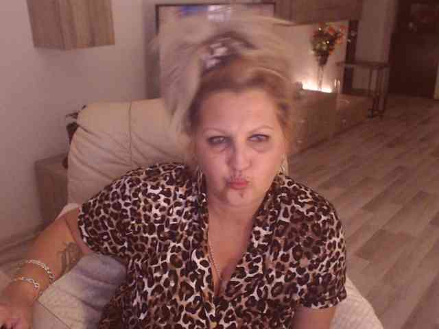 DivineBlond
