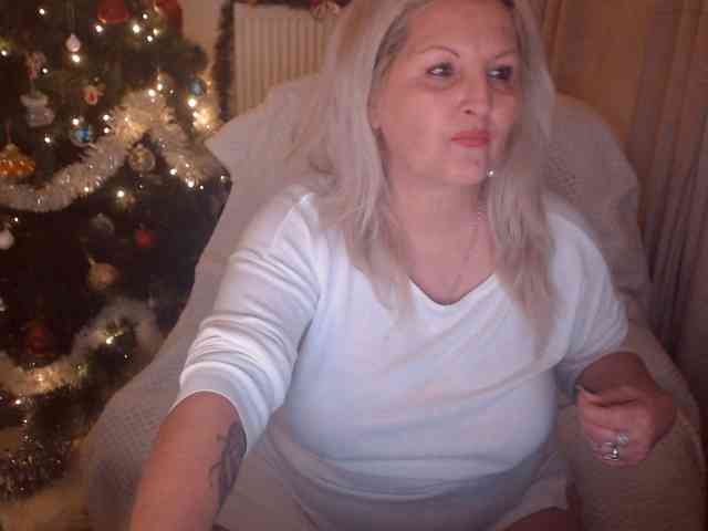 Angel_Dm_Milf webcam