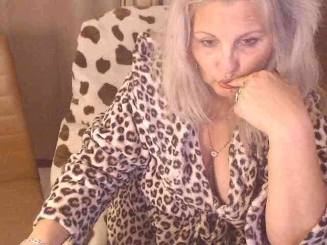 Angel_Dm_Milf webcam
